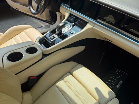 Used 2019 Porsche Panamera 4 AWD/4WD image 5