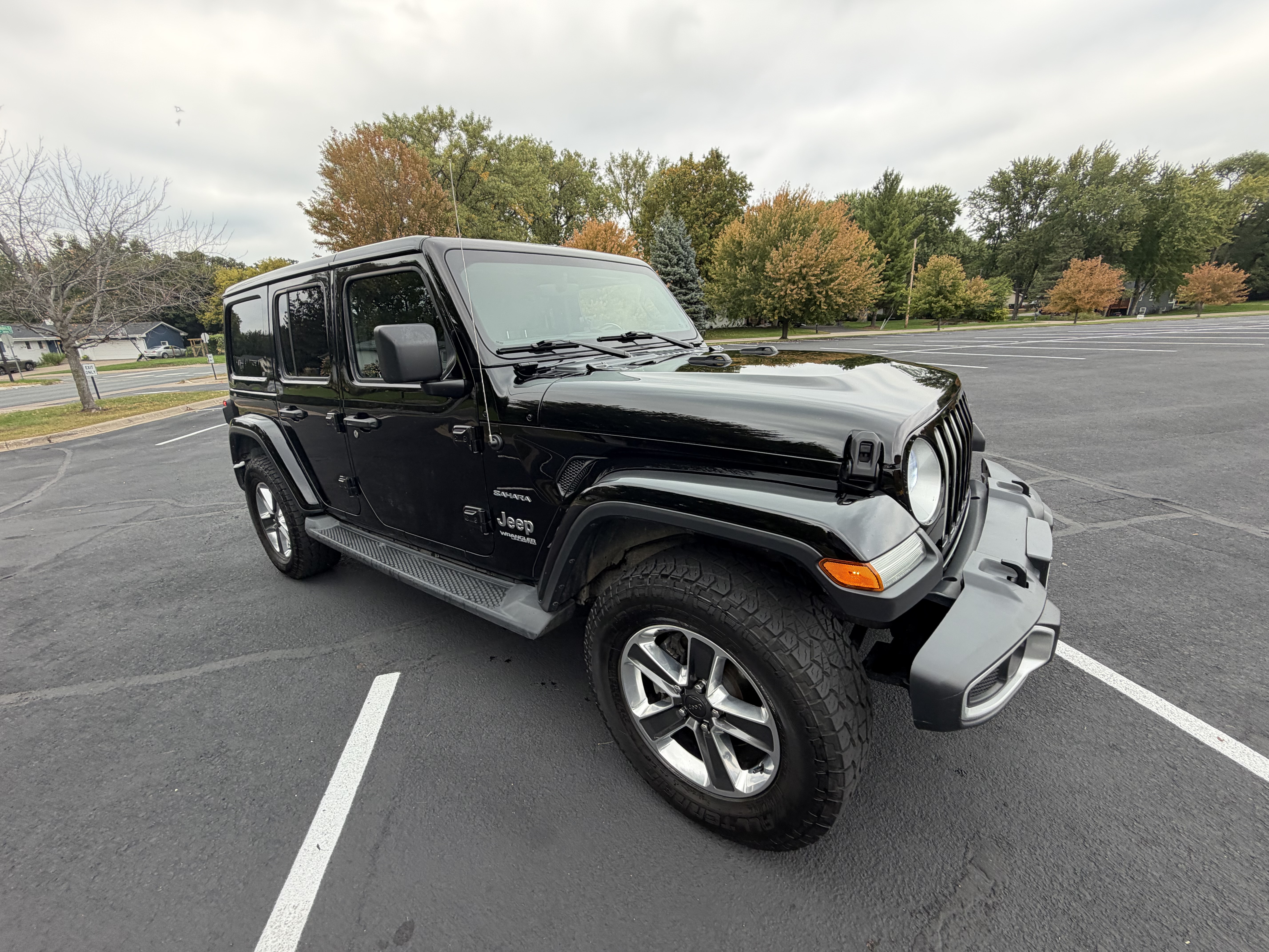 Used 2020 Jeep Wrangler Unlimited Sahara AWD/4WD image 10