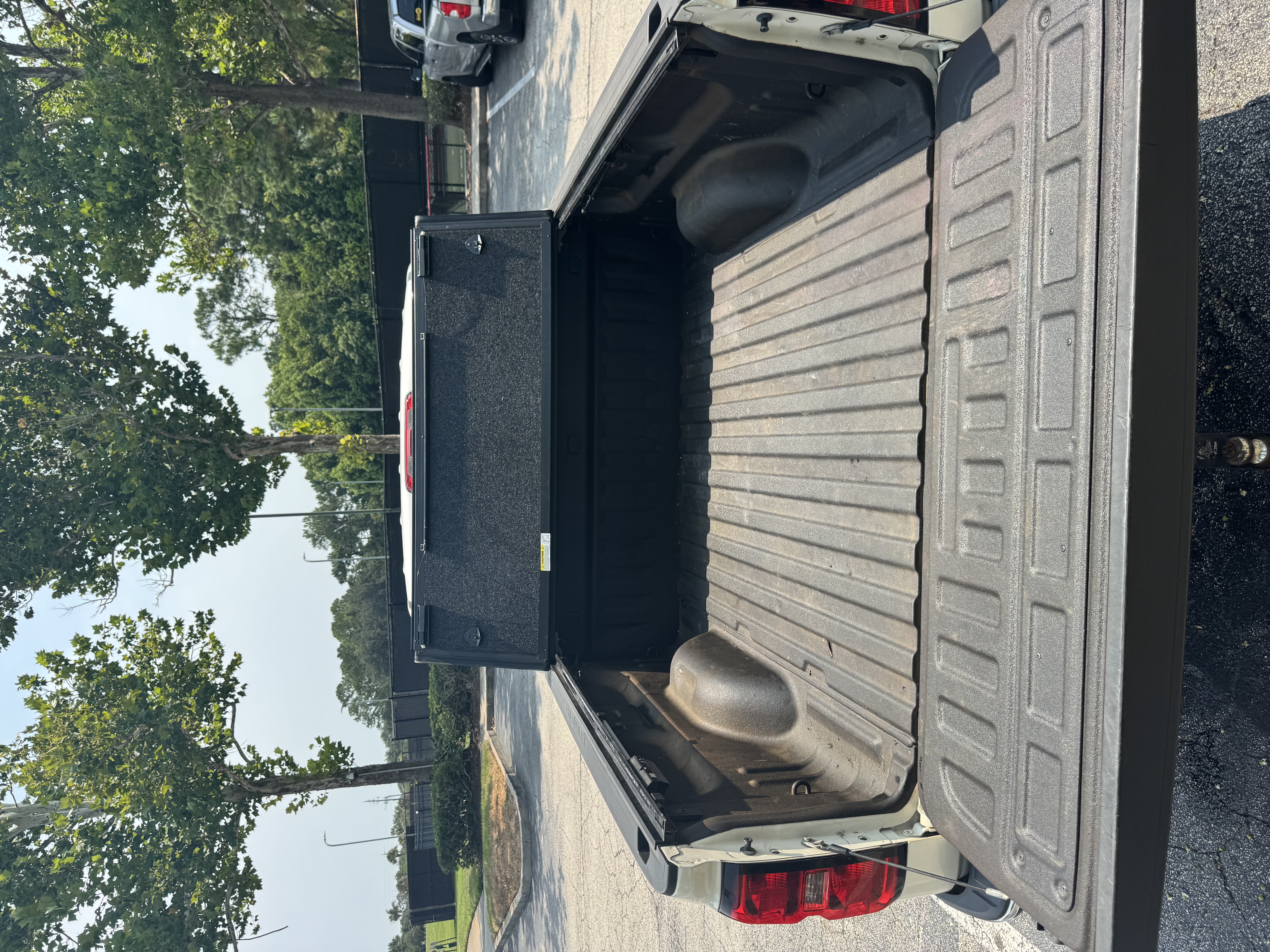 Used 2014 Chevrolet Silverado 1500 LTZ Z71 w/ LTZ Plus Package AWD/4WD image 23