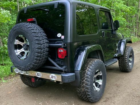 Used 2004 Jeep Wrangler Sahara w/ Dual Top Group AWD/4WD image 8