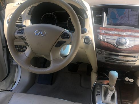 Used 2013 INFINITI JX35 35 Sport Utility 4D w/ Premium Pkg image 25