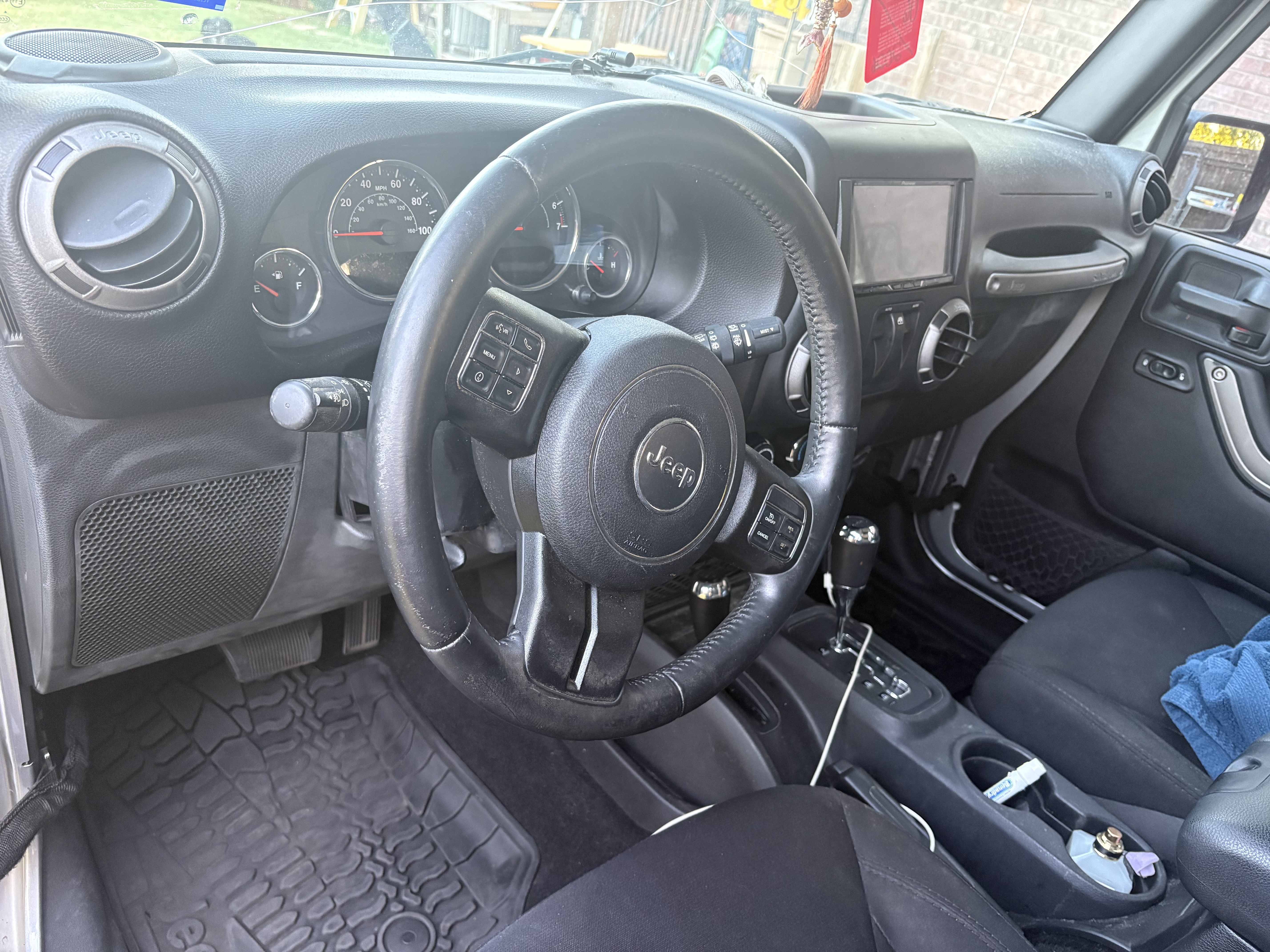 Used 2015 Jeep Wrangler Sport AWD/4WD image 12