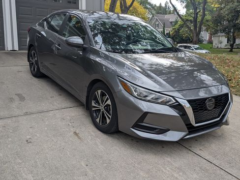 Used 2021 Nissan Sentra SV image 4