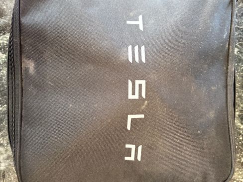 Used 2023 Tesla Model 3 Standard Range image 12