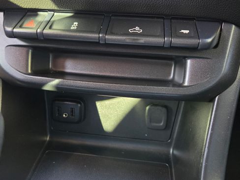 Used 2019 Chevrolet Colorado LT RWD image 16