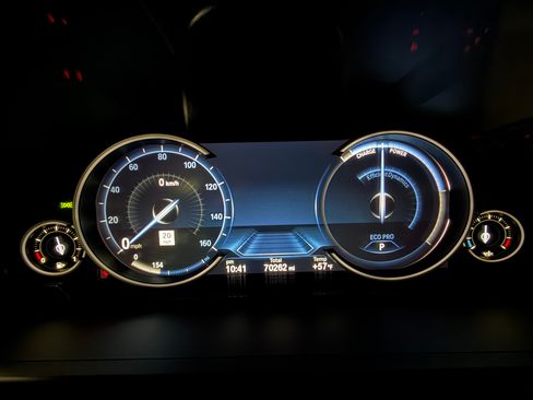 Used 2014 BMW 750i image 23