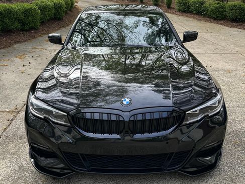 Used 2022 BMW 330i Sedan w/ M Sport Package RWD image 2