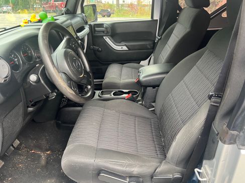Used 2012 Jeep Wrangler Sport AWD/4WD image 10
