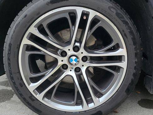 Used 2005 BMW X5 4.4i image 16