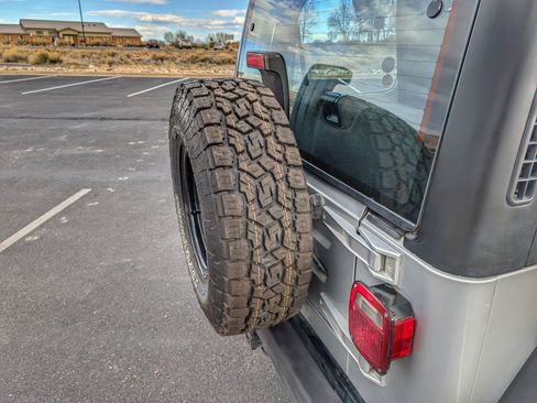 Used 2003 Jeep Wrangler X image 6