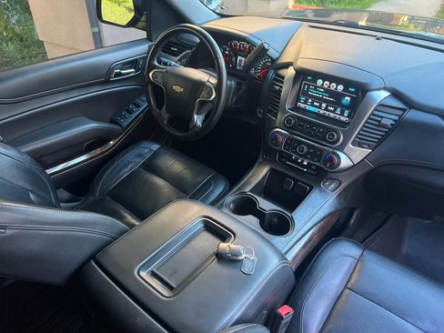 Used 2018 Chevrolet Suburban LT w/ Luxury Package image 16