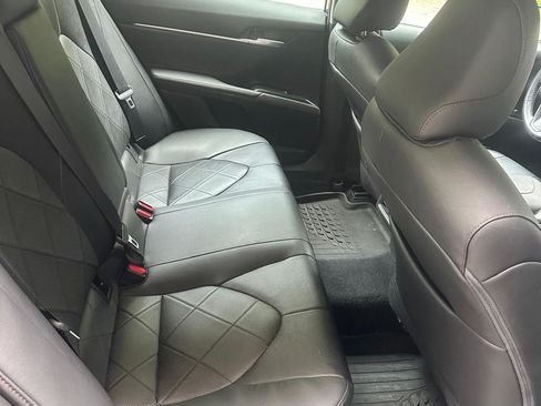 Used 2018 Toyota Camry XLE w/ Audio Package FWD image 8