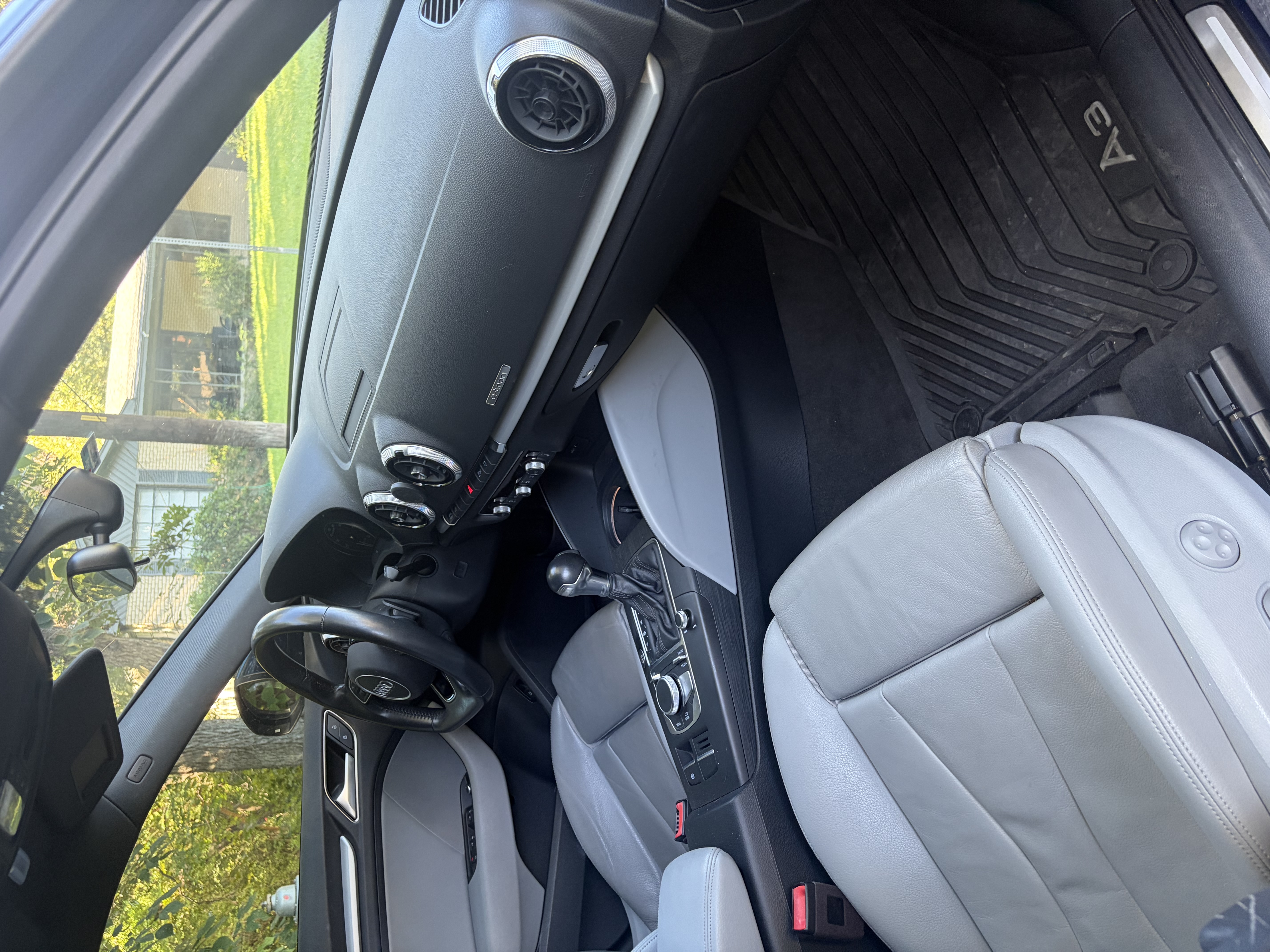 Used 2018 Audi A3 e-tron Premium w/ Sport Package FWD image 19