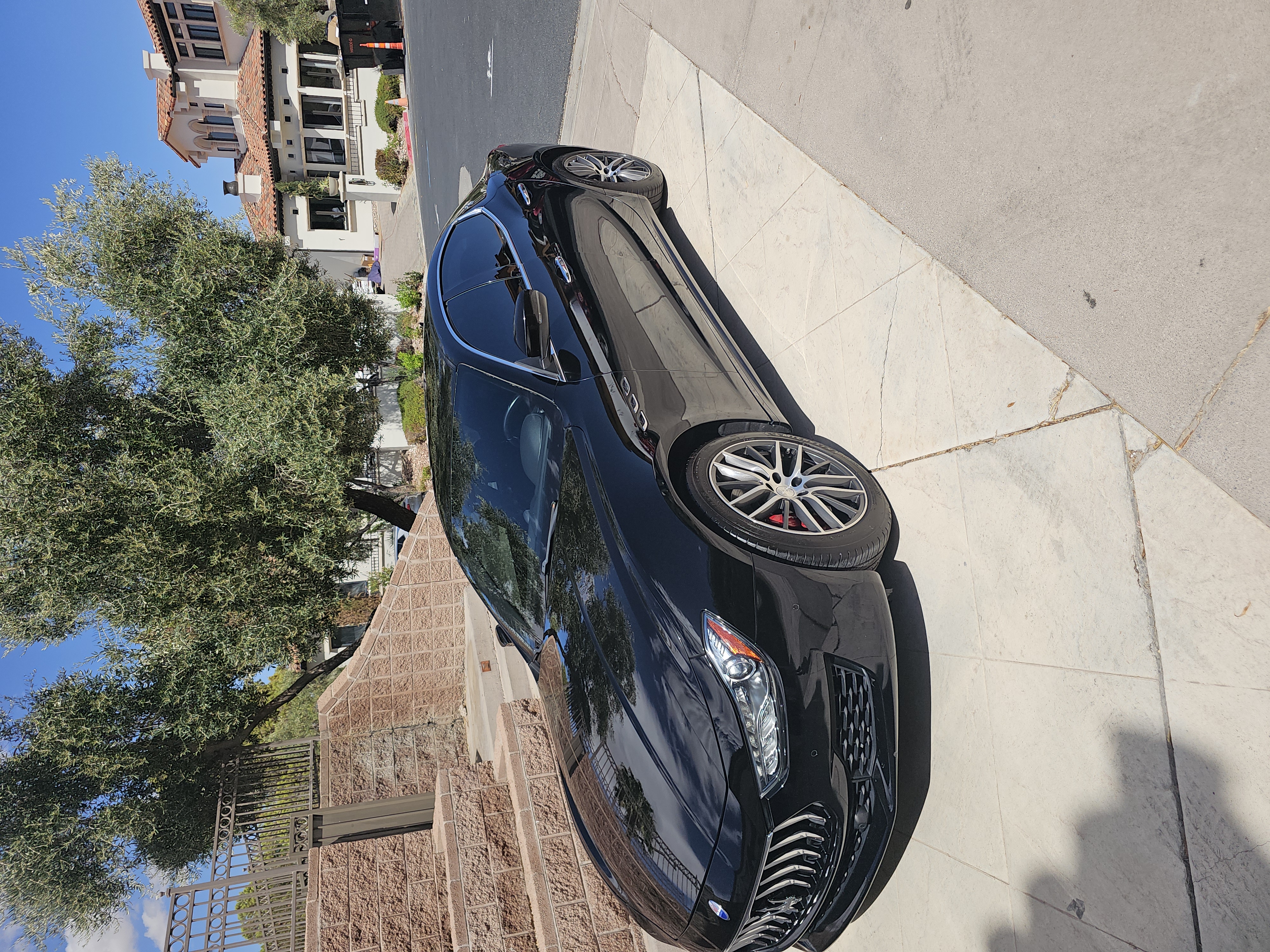 Used 2019 Maserati Ghibli RWD image 2