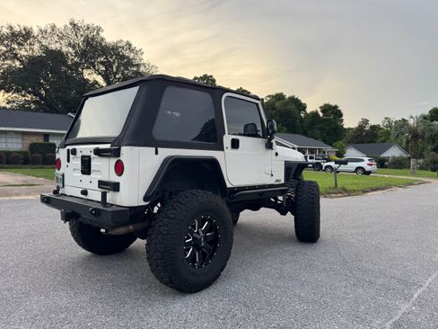 Used 2005 Jeep Wrangler X AWD/4WD image 4