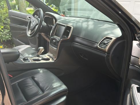 Used 2016 Jeep Grand Cherokee Limited AWD/4WD image 4