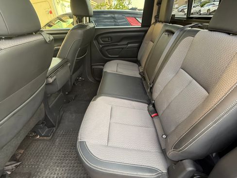 Used 2018 Nissan Titan S w/ S Utility Package RWD image 14