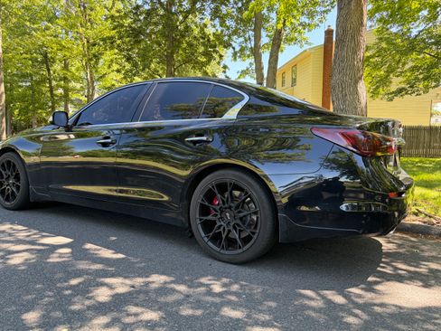 Used 2014 INFINITI Q50 Premium AWD/4WD image 4