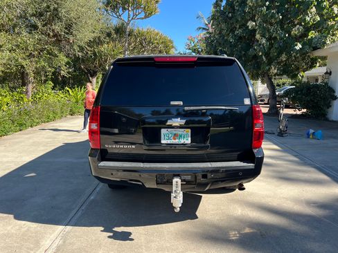 Used 2009 Chevrolet Suburban 2500 LT AWD/4WD image 5