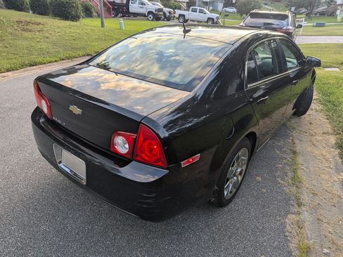 Used 2010 Chevrolet Malibu LT w/ Power Convenience Package image 8