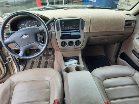 Used 2003 Ford Explorer Sport XLT image 10