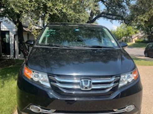 Used 2015 Honda Odyssey Touring Elite image 1