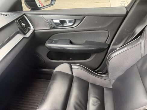 Used 2021 Volvo V60 T6 R-Design w/ Advanced Package FWD image 11
