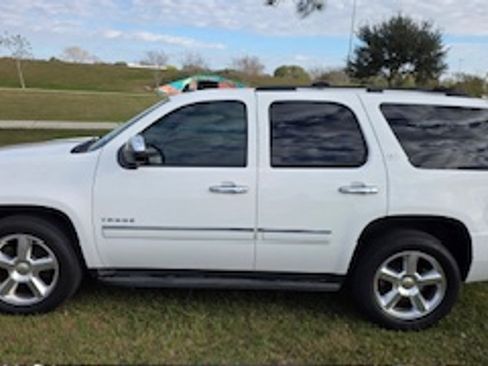 Used 2014 Chevrolet Tahoe LTZ image 4