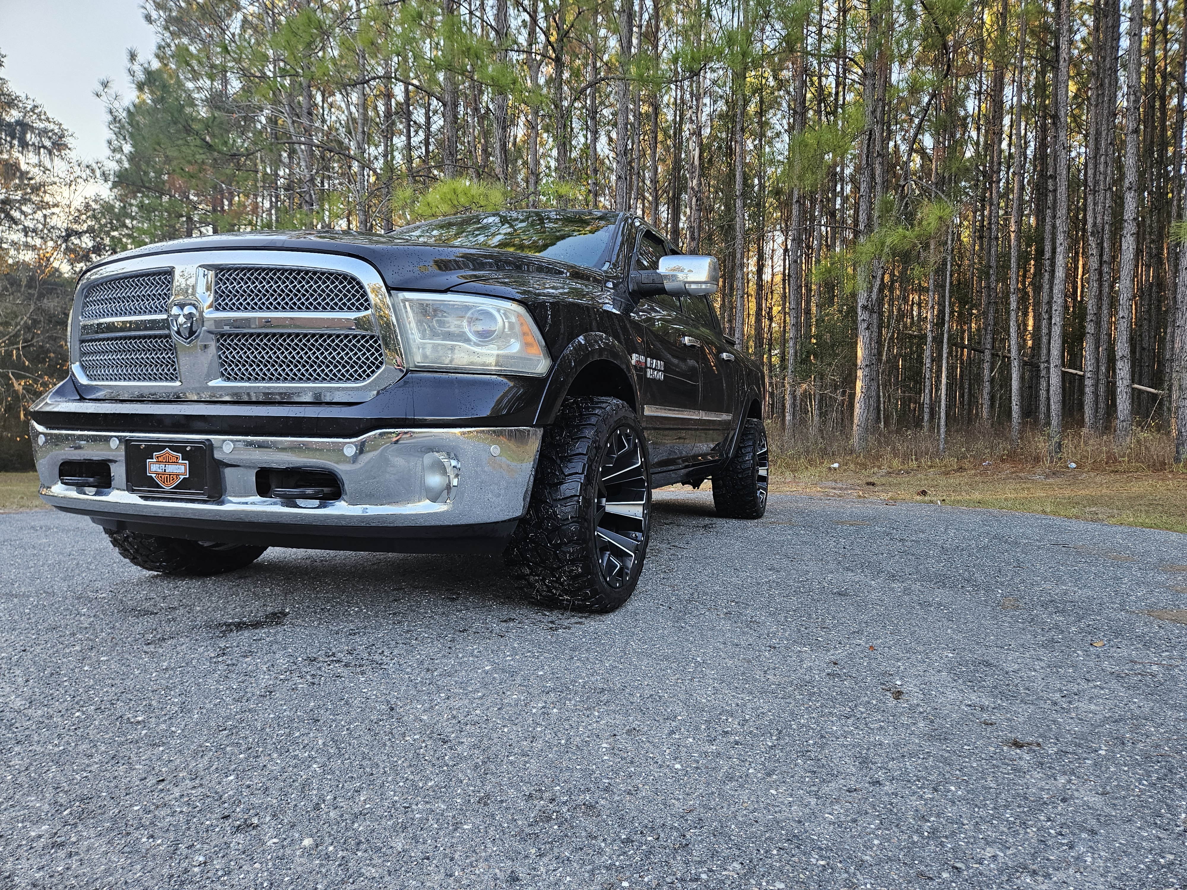 Used 2015 RAM 1500 Limited AWD/4WD image 6