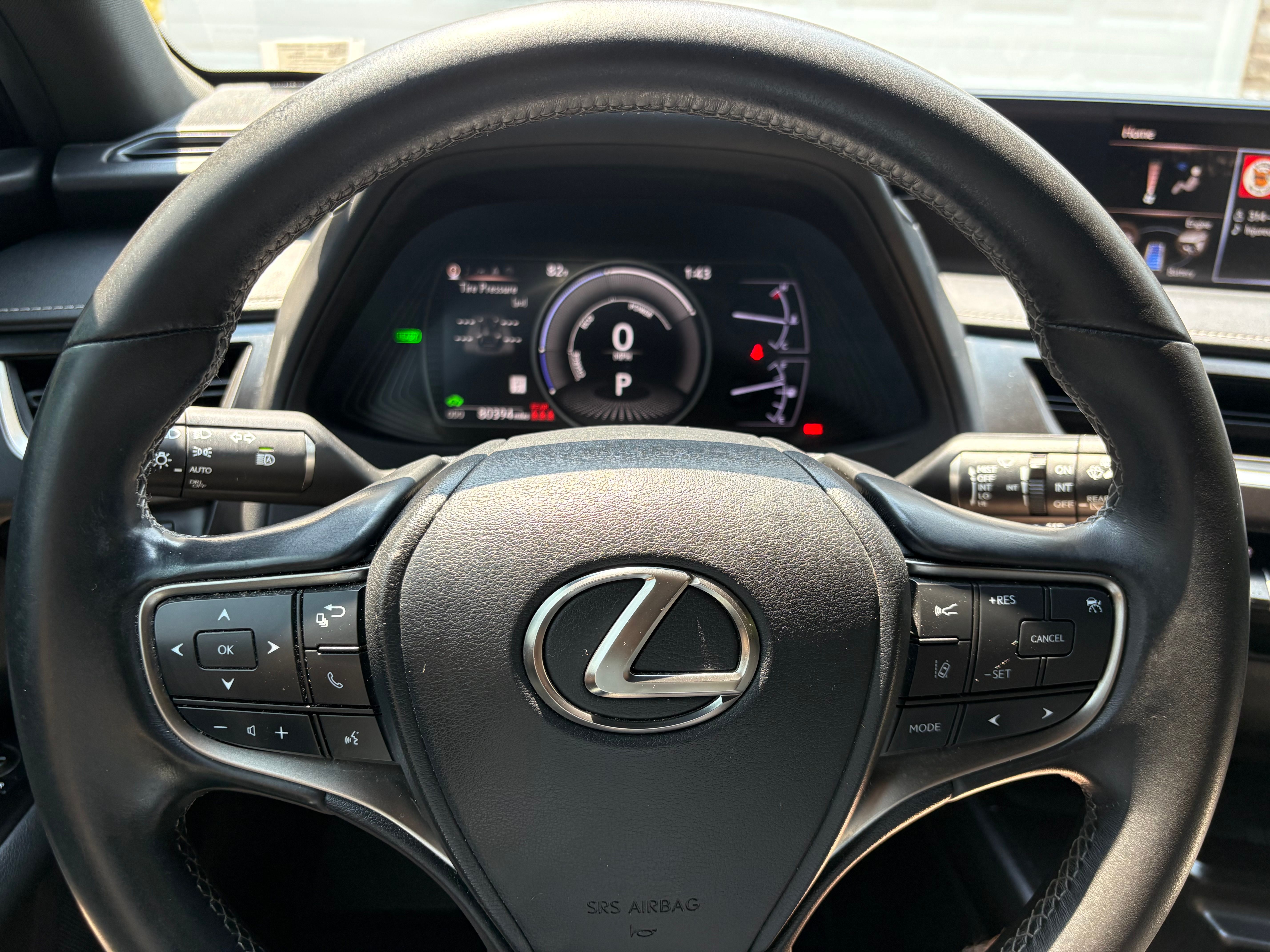Used 2019 Lexus UX 250h AWD/4WD image 6