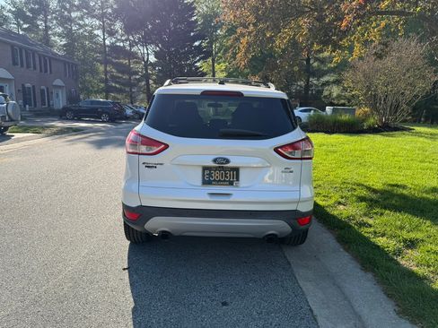 Used 2014 Ford Escape SE w/ Equipment Group 201A AWD/4WD image 5