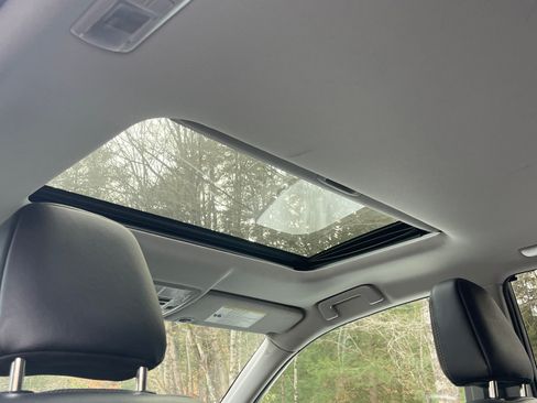 Used 2017 Toyota Highlander Limited image 9