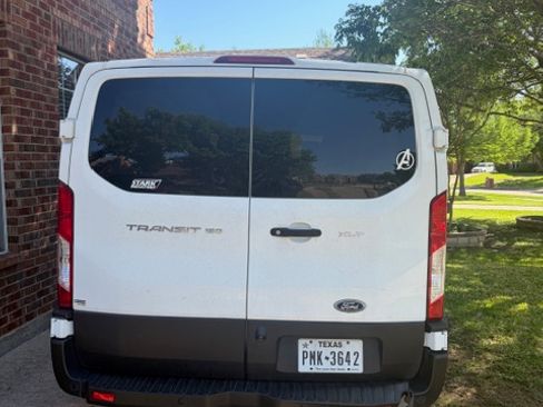 Used 2019 Ford Transit 150 XLT image 4