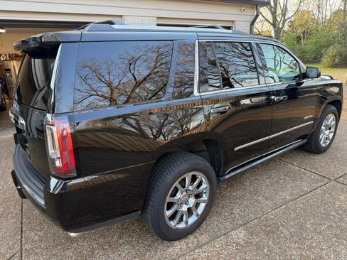 Used 2015 GMC Yukon Denali w/ Premium Package image 5