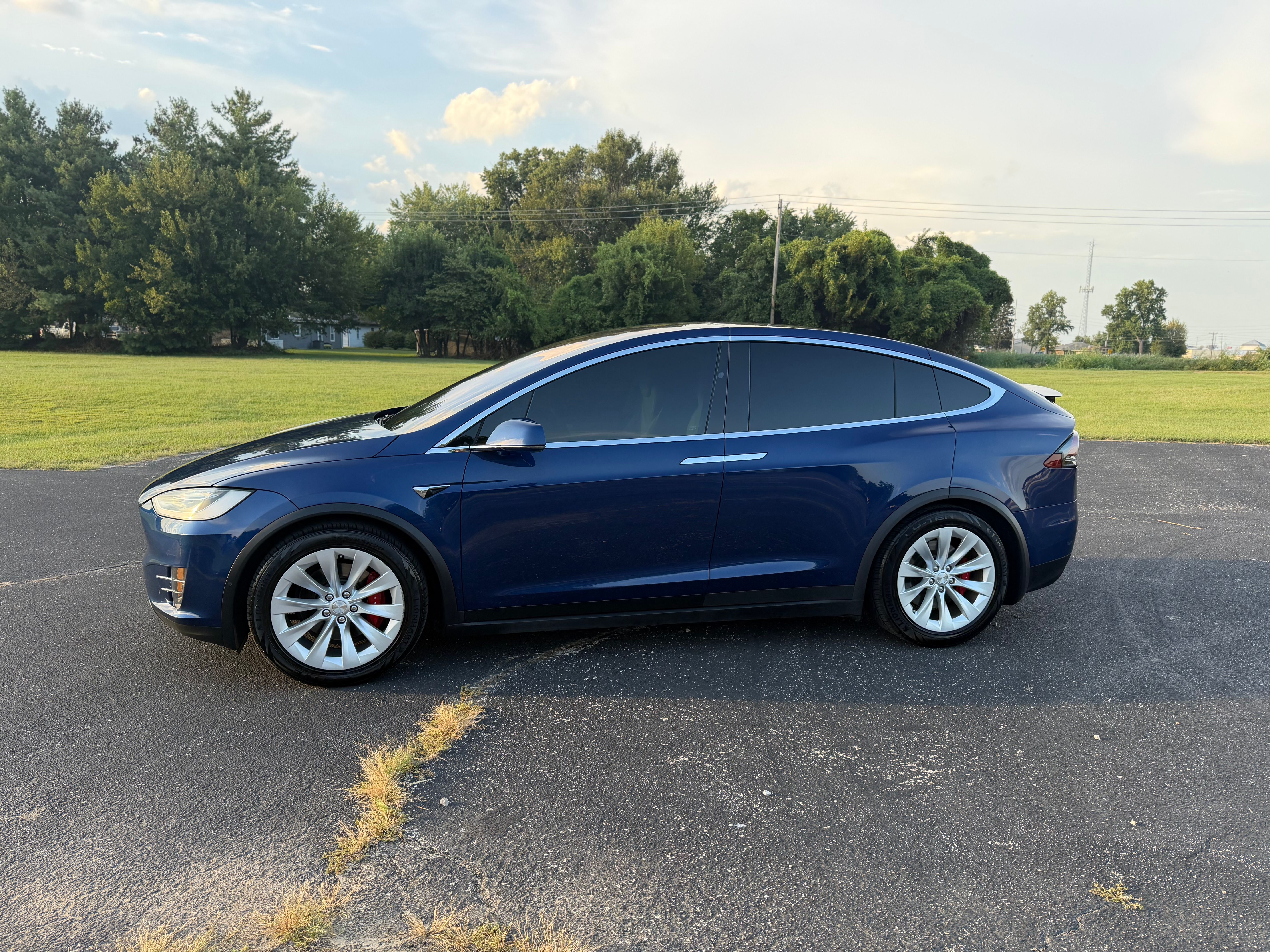 Used 2019 Tesla Model X P100D AWD/4WD image 2