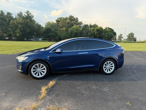 Used 2019 Tesla Model X P100D AWD/4WD image 2