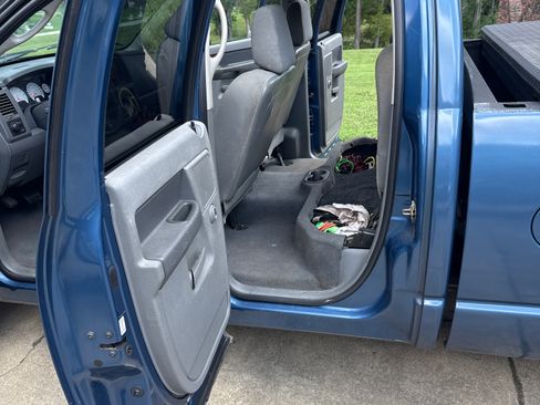 Used 2006 Dodge Ram 1500 Truck SLT image 8