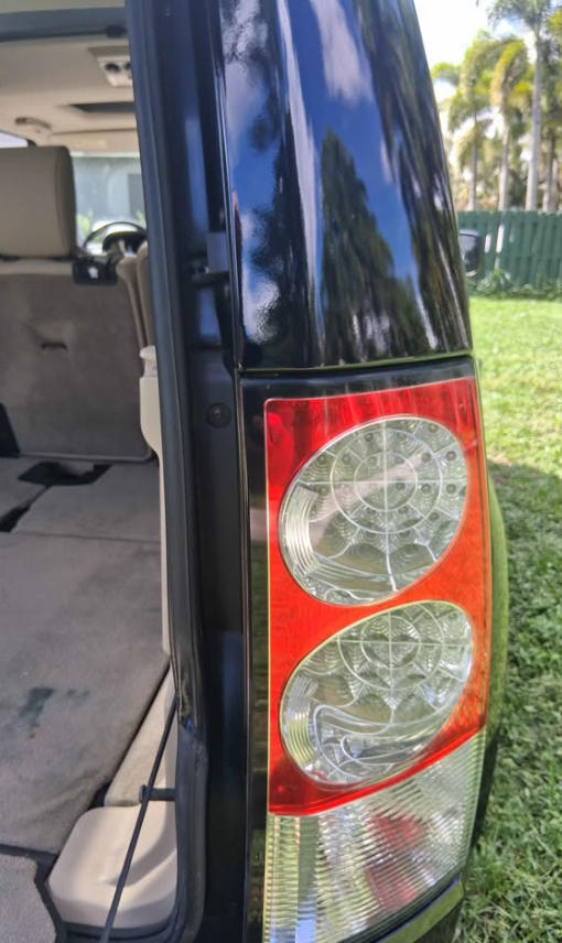 Used 2011 Land Rover LR4 HSE AWD/4WD image 9