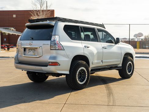 Used 2014 Lexus GX 460 460 Sport Utility 4D w/ Premium Package image 4