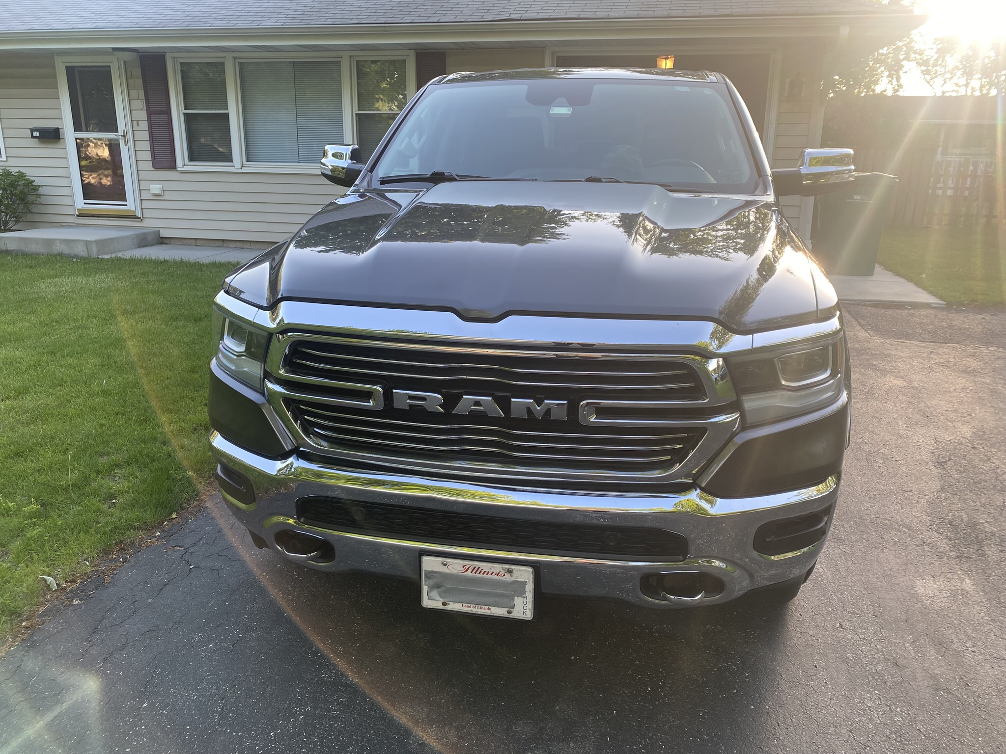 Used 2022 RAM 1500 Laramie AWD/4WD image 4