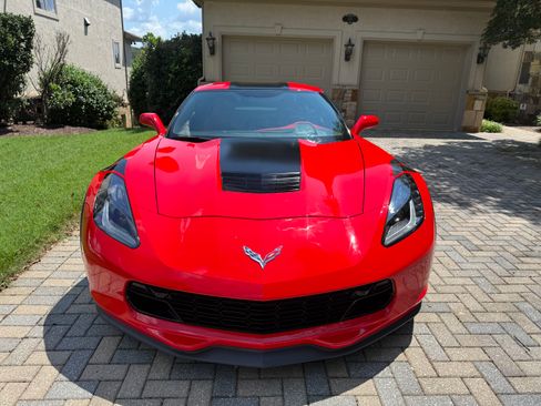 Used 2019 Chevrolet Corvette Grand Sport w/ Z07 Performance Package RWD image 10