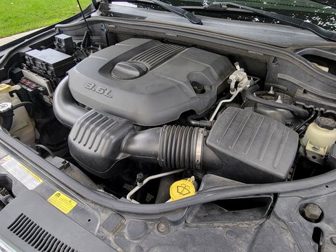 Used 2011 Jeep Grand Cherokee Laredo image 9