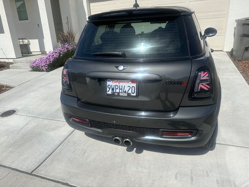 Used 2011 MINI Cooper S image 10