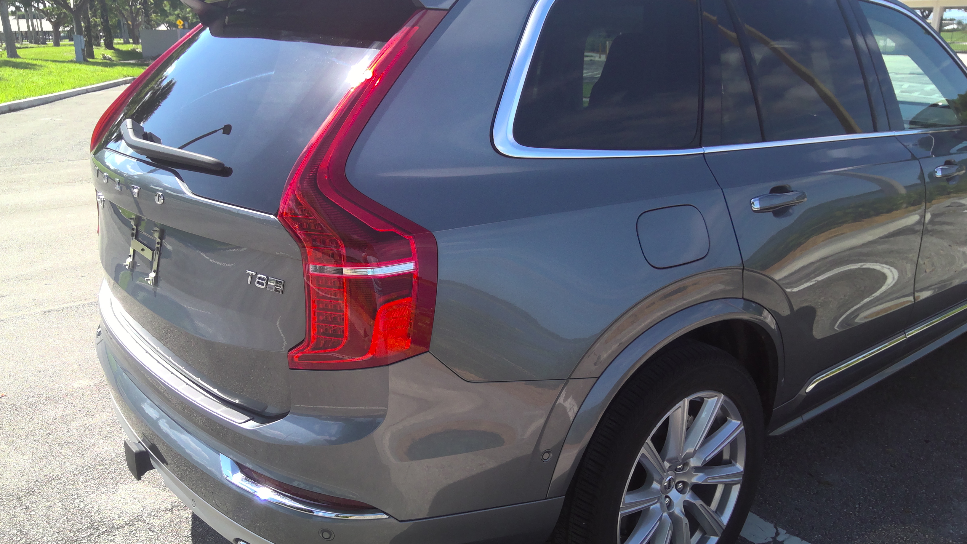 Used 2019 Volvo XC90 T8 Inscription w/ Advanced Package AWD/4WD image 10