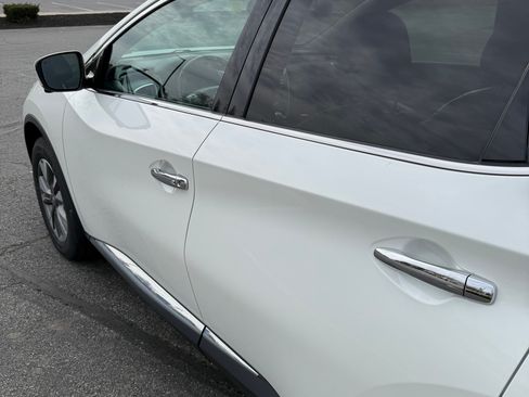 Used 2018 Nissan Murano SL w/ Moonroof Package image 11