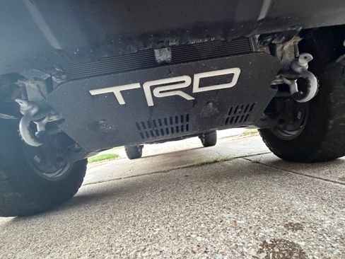 Used 2020 Toyota 4Runner Venture w/ Moonroof Package image 6