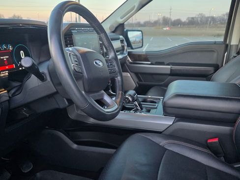 Used 2022 Ford F150 Lariat w/ Max Trailer Tow Package image 9