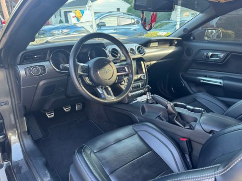 Used 2017 Ford Mustang GT Premium w/ GT Performance Package RWD image 22