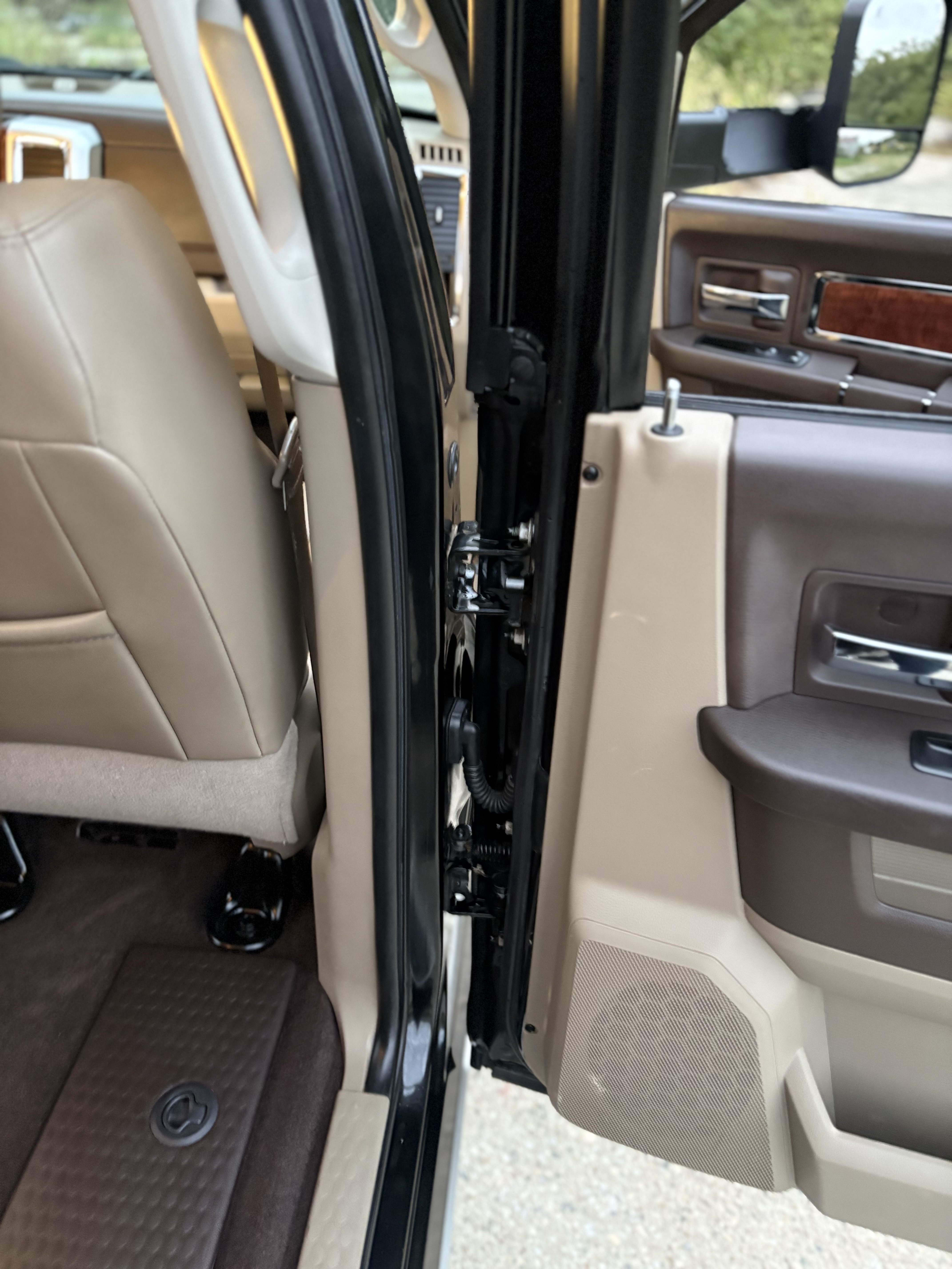 Used 2010 Dodge Ram 1500 Truck Laramie w/ Protection Group AWD/4WD image 28