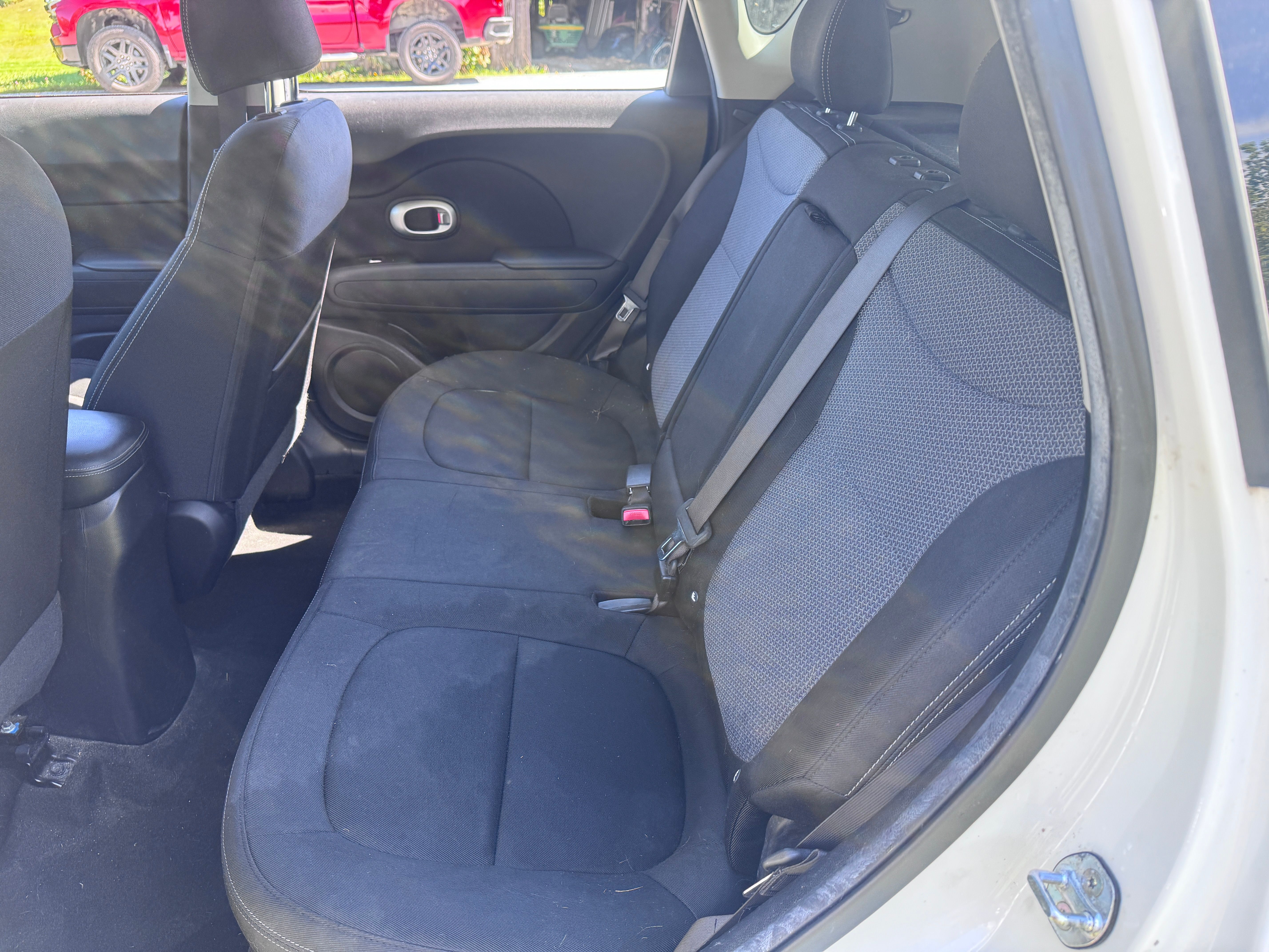 Used 2018 Kia Soul + FWD image 9